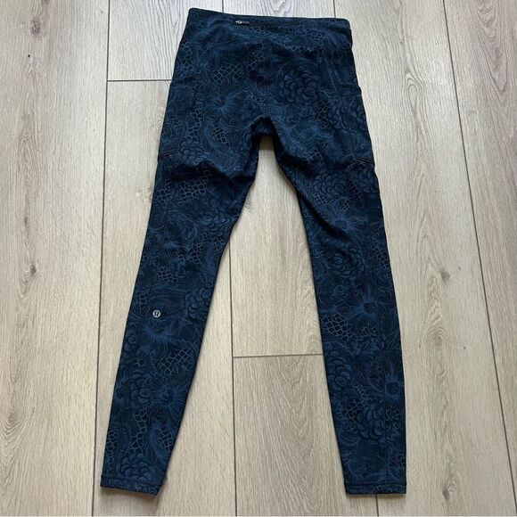 Lululemon Speed Up Tight Full-On Luxtreme 28" Nouveau Mach Blue Black Size 6 - Picture 13 of 16